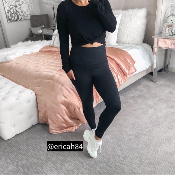 Mind Code Tops - Mind Code black twisted crop long sleeve top